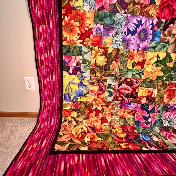Floral Patchwork Quilt - Multicolor - Picture 3 of 12